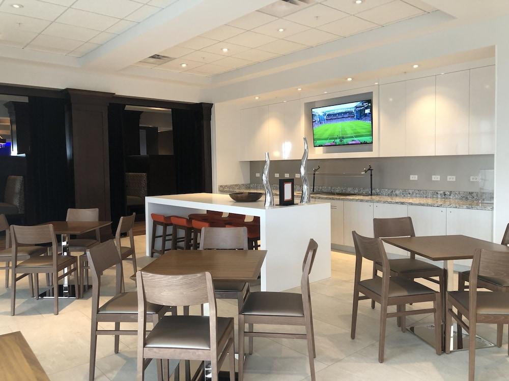 Hilton Garden Inn Denver/Thornton Dış mekan fotoğraf