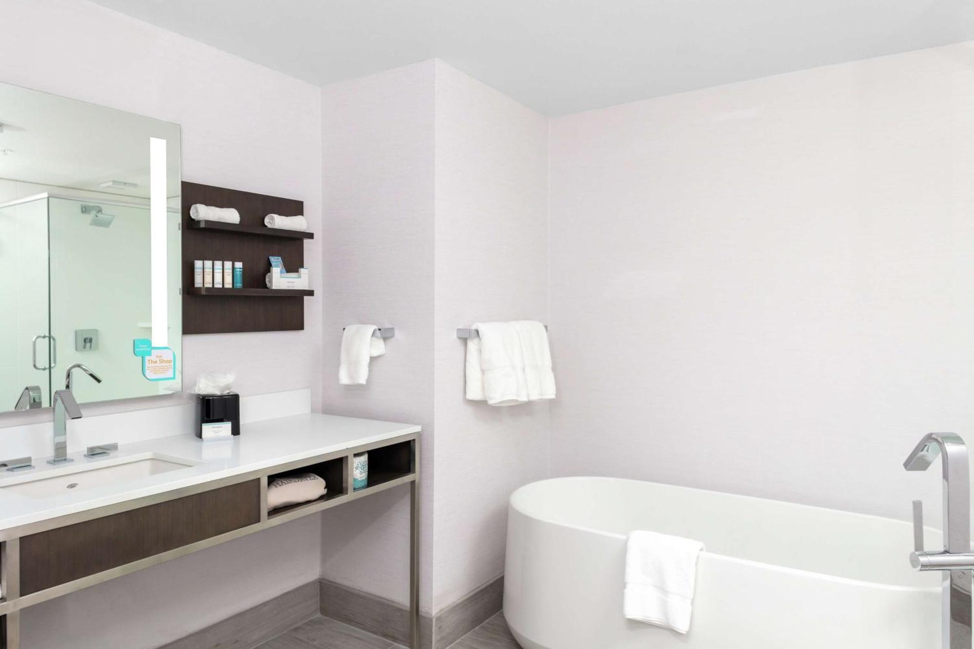 Hilton Garden Inn Denver/Thornton Dış mekan fotoğraf